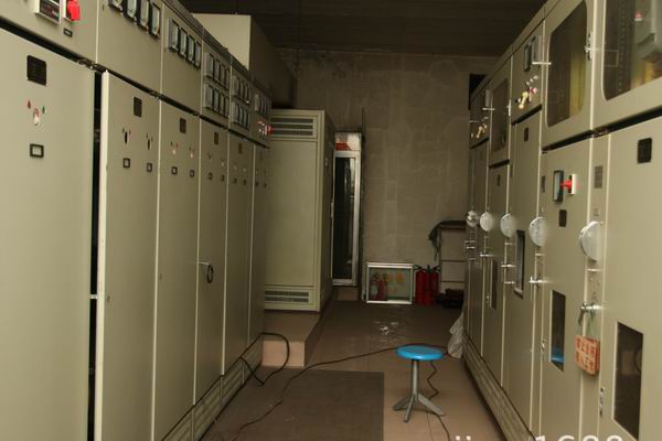 传感器配电箱-配电箱的焊接和拼装结构